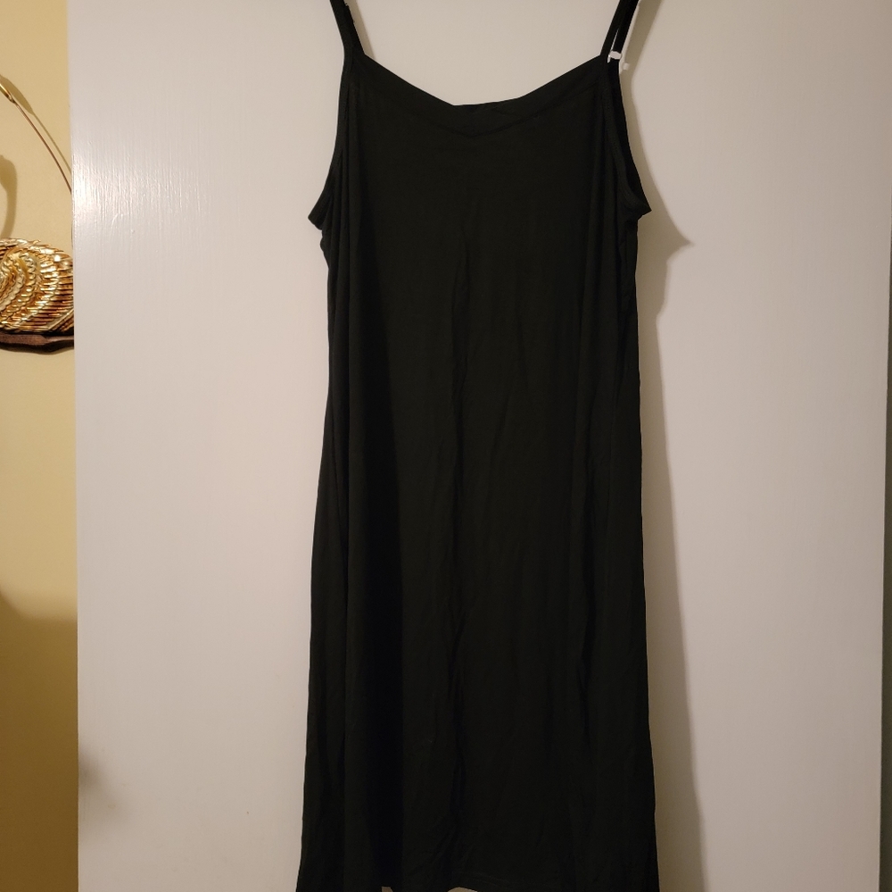 Vlazom black dress